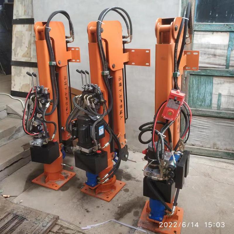 宜兰县重汽蓝牌随车吊 3.2吨 国六动力强 液压驱动 农用自卸起重机